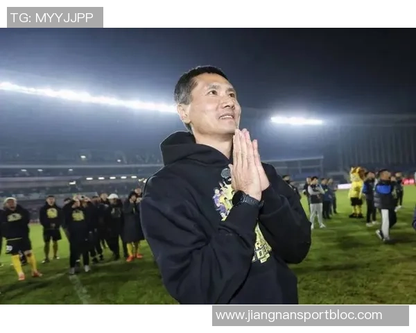 邵佳一教练团队全新阵容揭晓莱纳毛雷尔担任第一助教杨智负责守门员训练